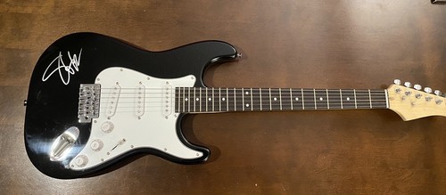 Chitarra elettrica firmata