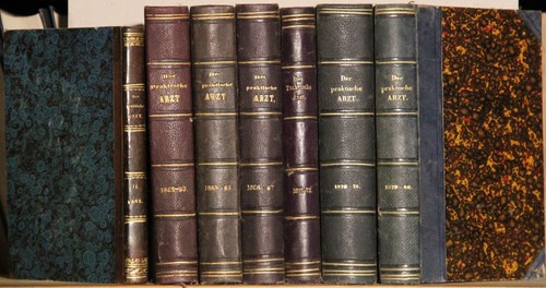 Una rivista mensile - una,