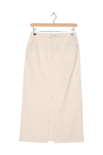 by Aylin Koenig gonna donna