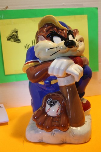Looney tunes taz batter - wb, up