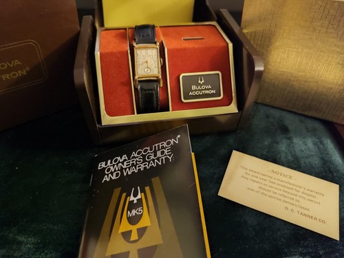 Bulova accutron vintage - accutron,