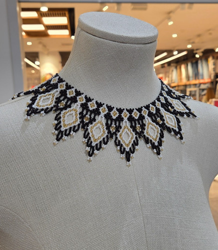 Collana girocollo ucraino