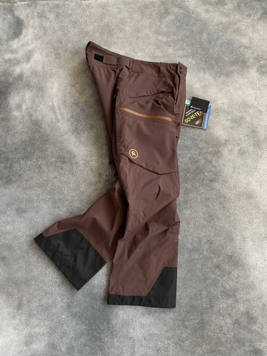 Nuovi pantaloni isolati - pantaloni,