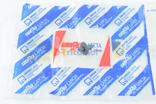 Rivetto fissaggio plancia - rivetto,