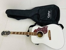 Chitarra acustica-elettrica