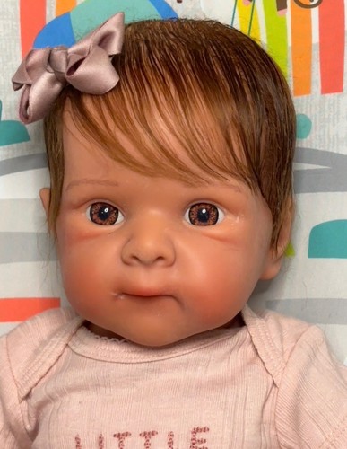 Bambola bambina etnica