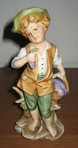 Statuina ragazzo con - ragazzo,