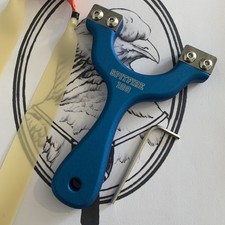 LEIGHTONS CATTYS Fionda