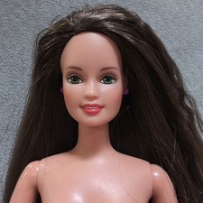 Graziosa bambola Barbie Teresa