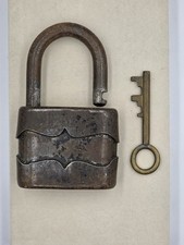 Lucchetto Antico in Ferro con