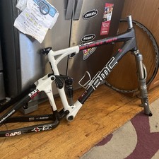 mountain bike bmc fourstroke 01 in fibra di carbonio con forcella Fox