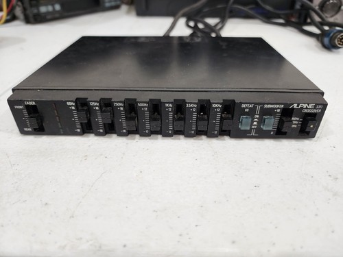 Alpine 3311 preamplificatore