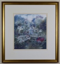 Panchina da giardino tra i