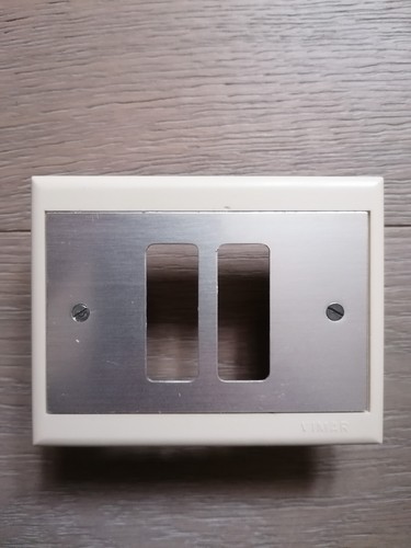 Placca fori serie vimar - 2, 7000
