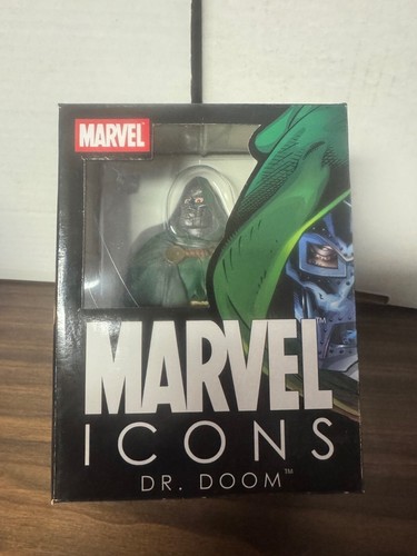Marvel doctor doom bust statue - marvel,