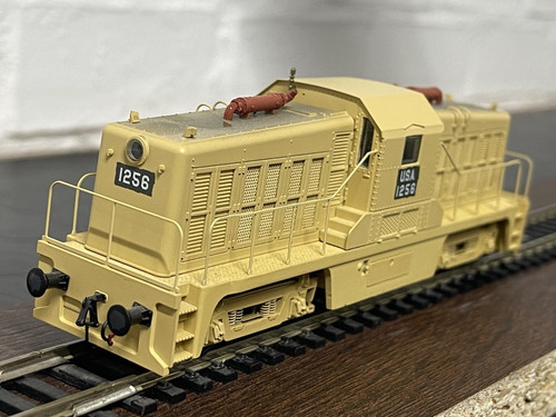 Locomotiva diesel manovra - locomotiva,