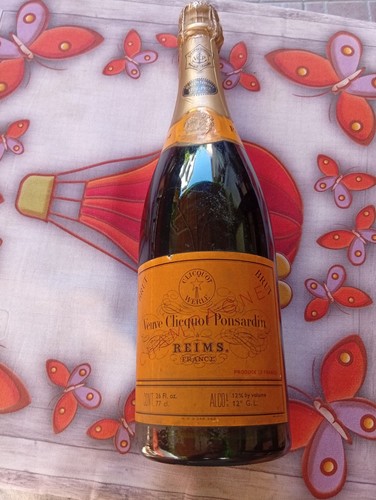 Champagne brut yellow - champagne, label