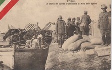 TRIPOLI LO SBARCO DEI CARRETTI D'AMBULANZA AL MOLO DELLO SPARTO