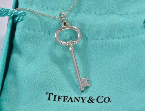 Collana con ciondolo chiave