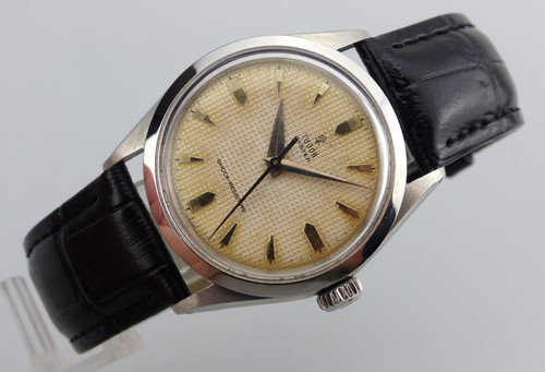 Tudor oyster carica - oyster,