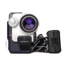 Sony Handycam CCD-TRV218E videocamera Hi8 PAL - argento - come nuova