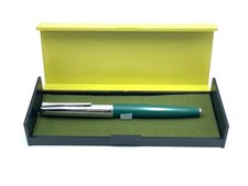 VINTAGE 70s UNIVERSAL FOUNTAIN