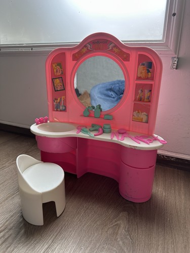 Vintage barbie beauty center - vintage,