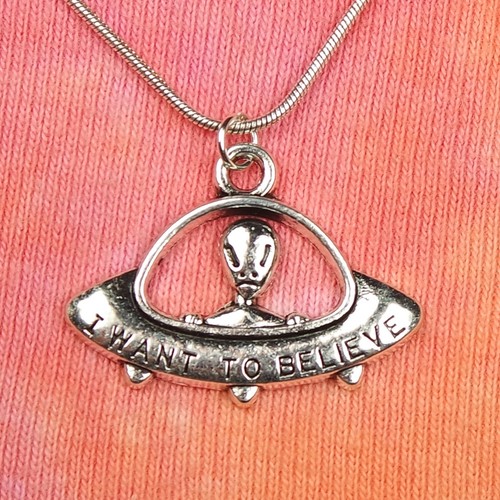 Collana ufo voglio credere - voglio,