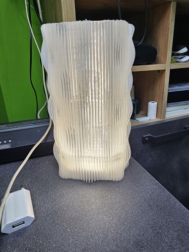 Lampada tavolo plastica - da,