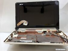 Case di un netbook Acer One ZG5 con display LCD e adesivo Windows XP