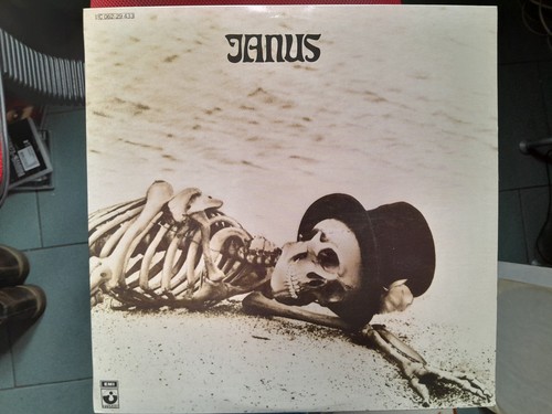 Janus gravedigger harvest - harvest, c
