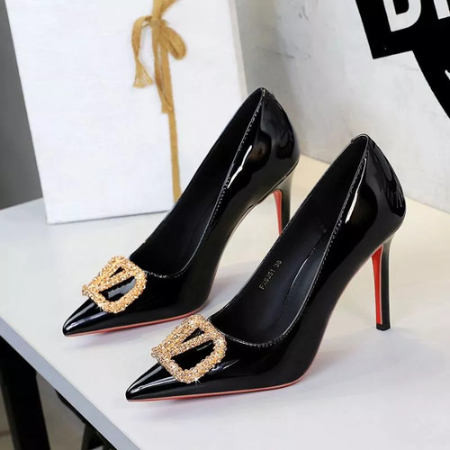 Decolte nere con fibbia - decolte,