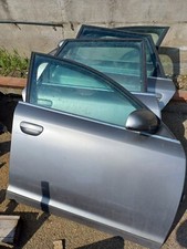 FRONT RIGHT AND LEFT DOOR AUDI