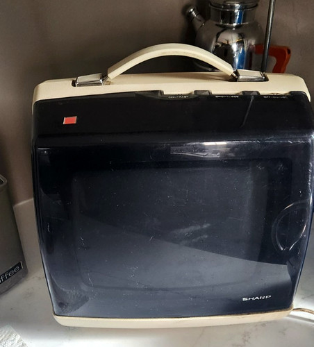 Televisore portatile nitido