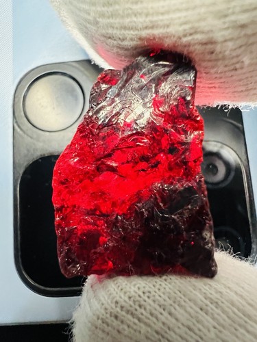 Granato rosso grezzo - , 81,00