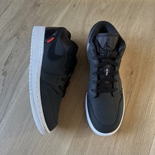 Jordan 1 x Paris Saint-Germain