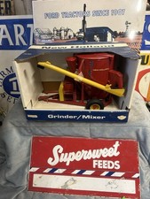 Attrezzo trattore agricolo