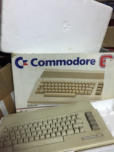 3365nn commodore con - 64,