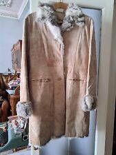 Cappottino donna montone colore beige-avorio, interno pelliccia