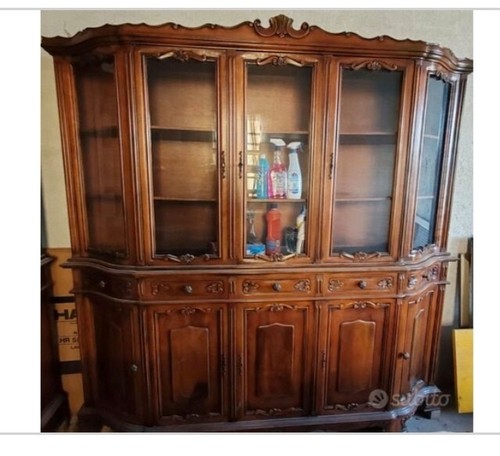 Credenza antica