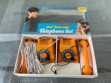 1975 COPPIA TELEFONI GIOCATTOLO TIPO SIP ,INTERCOMUNICANTI *60