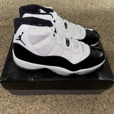 Taglia 11 - Jordan 11 Retro