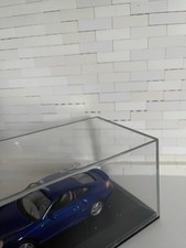 Modellino auto scala 1:43 PORSCHE 911 CARRERA colore blu con vetrinetta