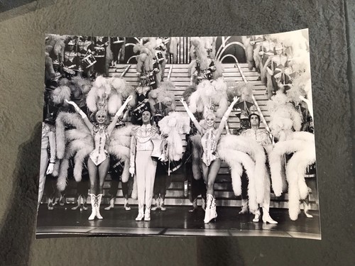 Les folies bergère photo - folies,