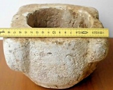 ANTICA  ACQUASANTIERA  IN PIETRA  ANTICO VASO MORTAIO SICILIANO ARTIGIANALE