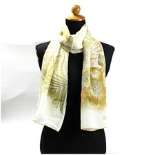 Foulard Rettangolare In Seta Salvatore Ferragamo Bianco Crema Con Motivo Animale