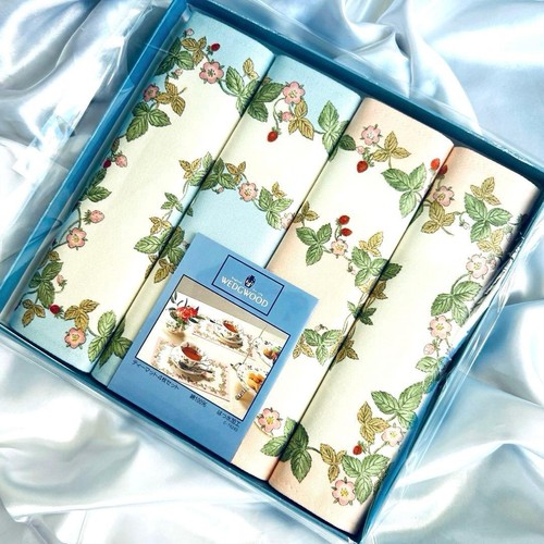 Wedgwood set tappetini da - di,