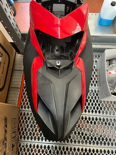 Cupolino anteriore rosso - anteriore,