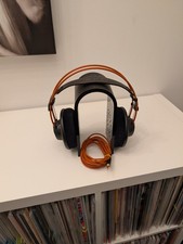 AKG K712 Pro - Over-Ear Studio Reference Headphones - Ottime condizioni