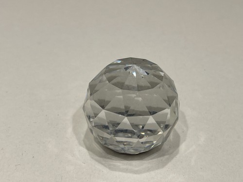 Swarovski figurine paperweight - figurine,
